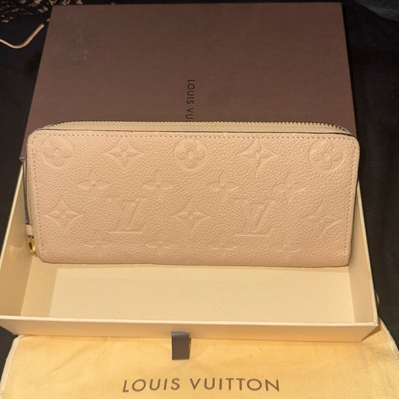 Louis Vuitton Handbags - Women’s or Men’s Brand New Louis Vuitton Empriente Zippy Wallet! All inclusive